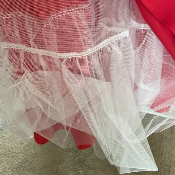 Beautiful Red Dress - Picture 6 of 7